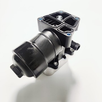 Eok 03L115389h Engine Oil Cooler for VW Passat, Amarok, Audi A3, A4, A6, Q3, Q5, TT, Jetta, Golf, Beetle 1.6L 2.0L TDI
