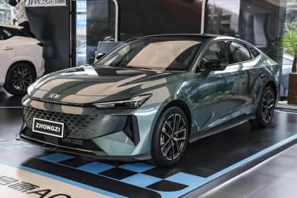 Changan Qiyuan A06 Plug-in Hybrid Electric Vehicle