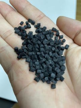 Partículas de nylon modificadas e reforçadas