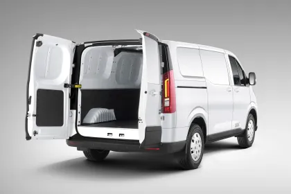 Iveco Fidato 2025: 5-9 Seats 51.5kWh Pure Electric Luxury Mini Bus