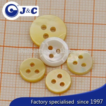 2015 fashion nature there 3 hole yellow color white MOP button