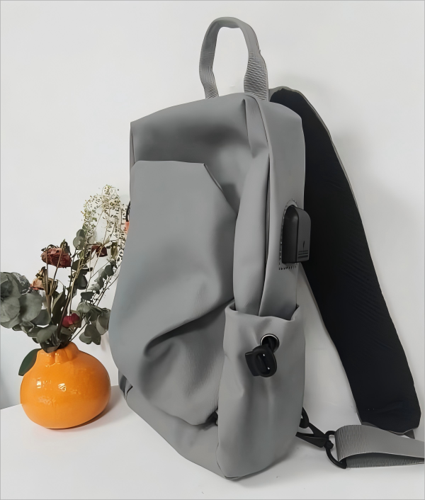 Borsa per incroci USB impermeabile per uomini Waterproof USB crossbody bag for men