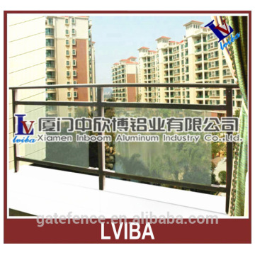 Modern exterior glass railing