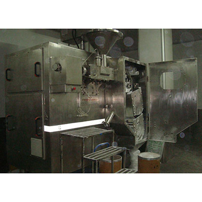 Fluorescent brightener granulating machine