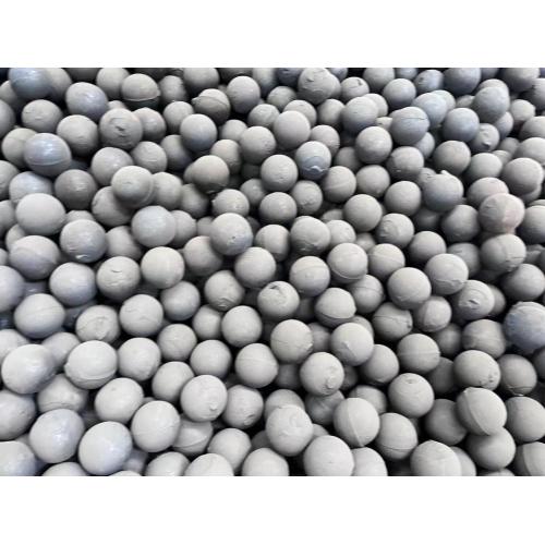 High hardness wear-resistant composite steel ball