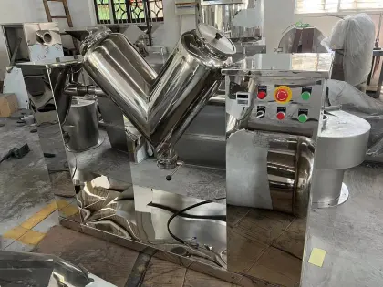 V type dry moringa herb ginger powder mixer