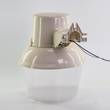 Energy-Efficient Dusk-to-Dawn AC-Powered Barn Light for Yard Lighting