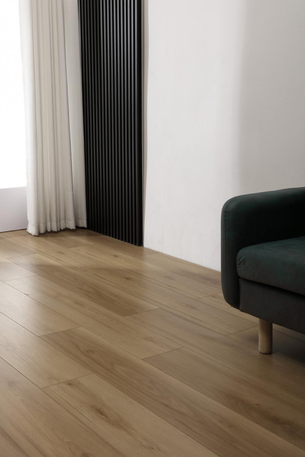 8mm HDF AC3 AC4 Laminate Wood Flooring