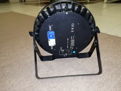 RGBW four in one led flat par light