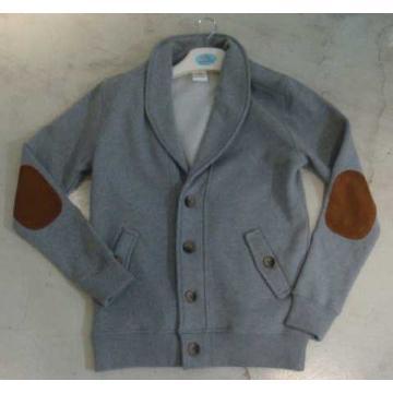 Pria 's memakai jaket