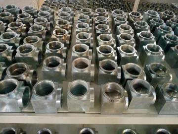 6000LB ASME B16.11 A105 THEAD FORGED TEE