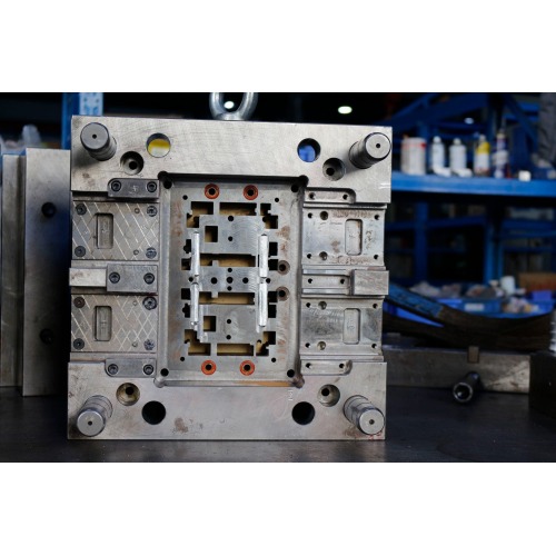 Injection Small Plastic Moulded Parts Cleaner Part