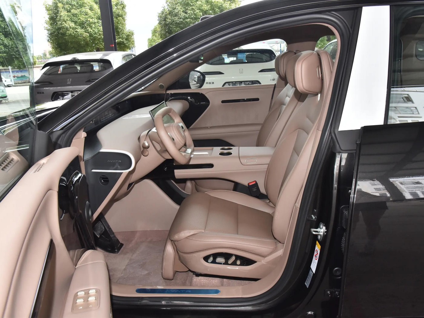 pure electric AVATR 07 rear