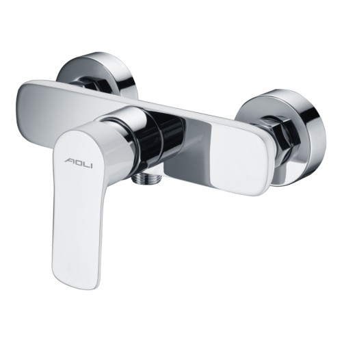 Ang modernong Disenyo ng chrome na may tubo na shower shower mixer set