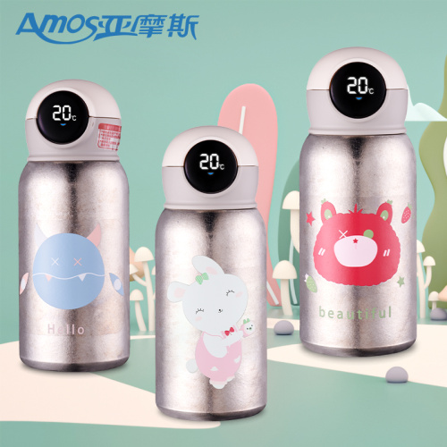 Мультфільм -малюнак дзіцячая бутэлька з вадой тытана