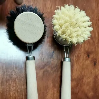 Natural Sisal Long-Handle Pot Brush