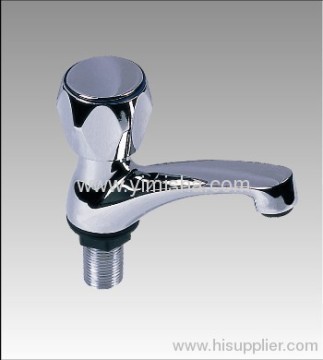 Great Brass Round Handle Chrome Plated Basin Faucet 