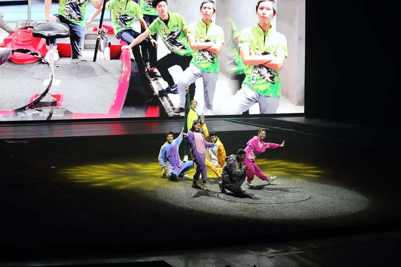 3.歌舞串烧《有质Family》.jpg
