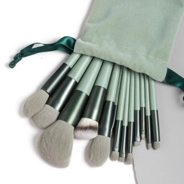 2024 New Cheap 13pcs Soft Makeup Brush Set with String Bag Custom Logo Green Beauty Tools Eyeshadow Makeup Brushes for Girls