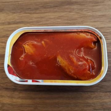 Filetes de caballa en conserva en salsa de tomate