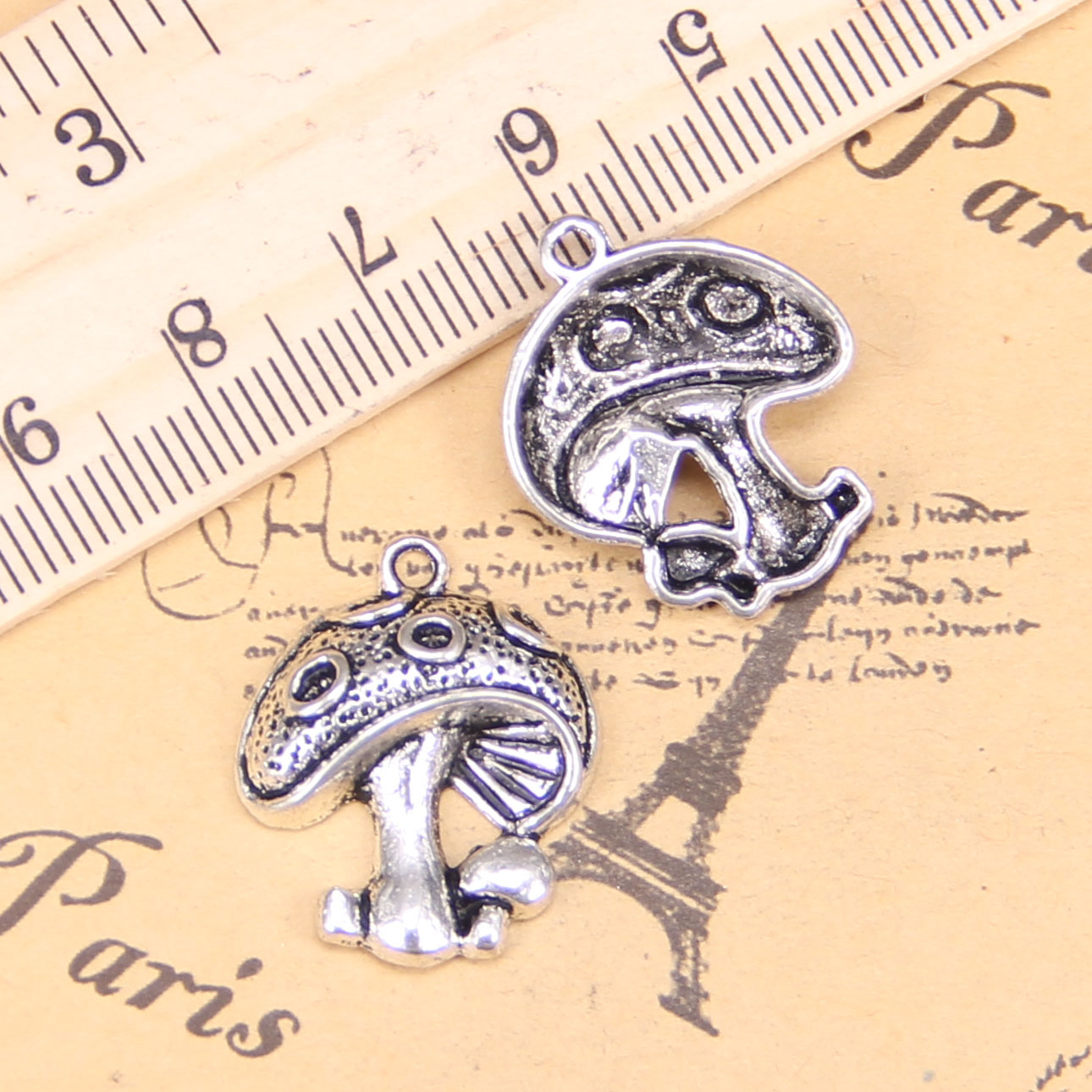12pcs Charms mushroom 22x18mm Antique Pendants,Vintage Tibetan Silver Jewelry,DIY for bracelet necklace