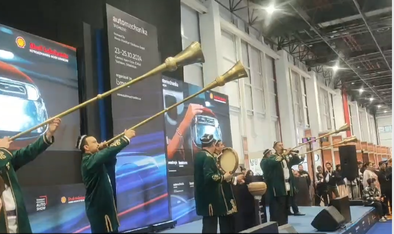 Uz auto parts exhibition opened