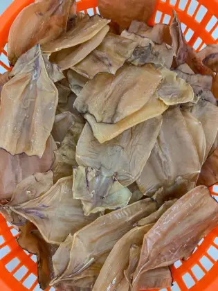 Dried squid body dried food
