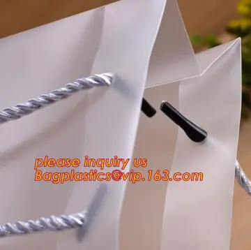 Advertising gift PP packing plastic bag for clothes, PP Custom Christmas Gift Bag, pp gift handle bag