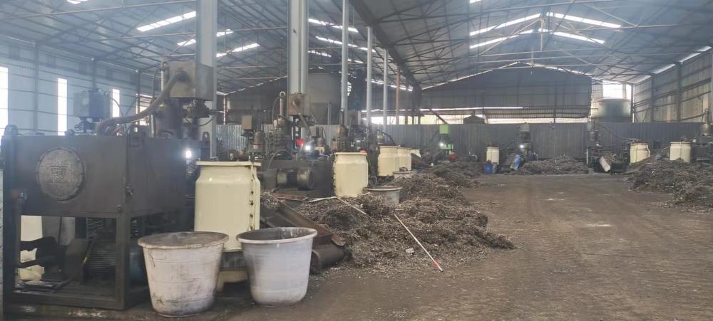 Vertical Metal Chippings Cast Iron Briquette Press