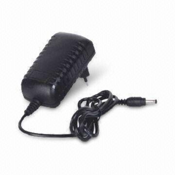 AC/DC Adapter with 12W Power and 15V Overvoltage Protection, Measures 74.5 x 42 x 30mm