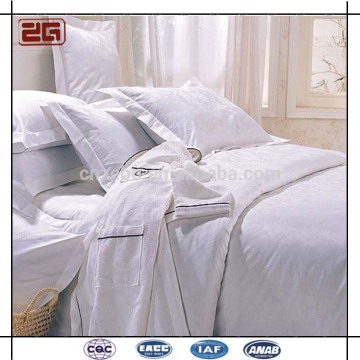 Factory Made Customized White Color Cotton Hotel Quilt Cover Set                        
                                                Quality Choice