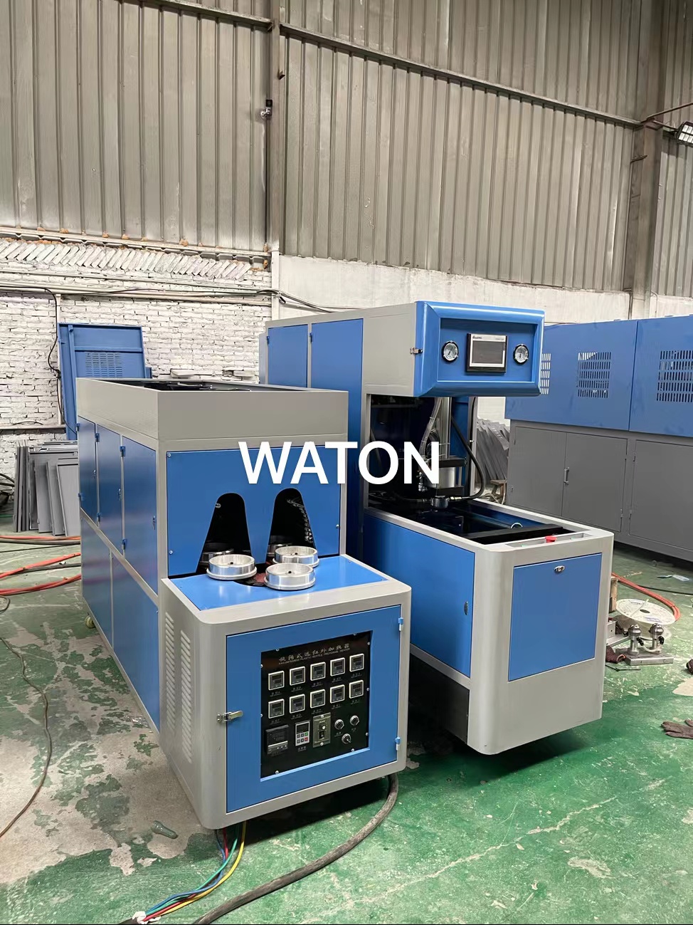 blow molding machine