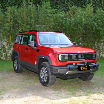 Large Beijing BJ40 four-wheel drive gasoline vehicle