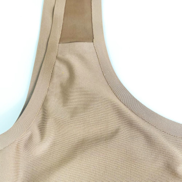 Camiseta de alças feminina em tom de pele sólido seamles