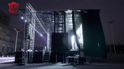 14x8.7x8m Crusader Equipment Trailer