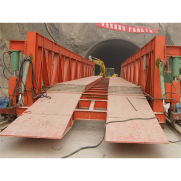 Wheeled Hydraulic Inverting Bridge Formwork