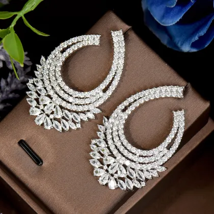 HIBRIDE Zirconia Stud Earrings - Elegant Jewelry for Women