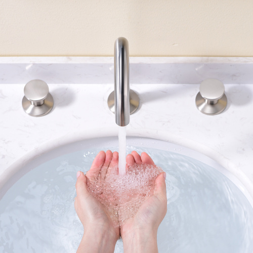 Grifo para lavabo con sensor dividido en frío y caliente cuadrado para hotel