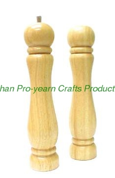 High quality wooden pepper mill