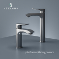 China Factory's 304 Stainless Steel Brushed Chrome Basin Faucet: A Popular Choice for Hot and Cold Water Mixers in Bathroom Sett