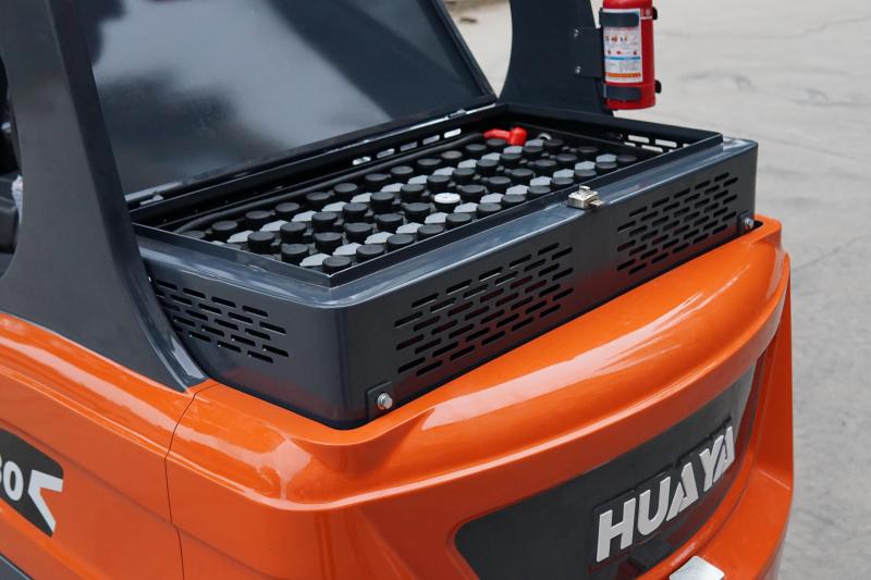 High-Quality HUAYA Outlet Electric Forklifts - 1.6 Ton to 3 Ton with Lithium Battery and AC Motor