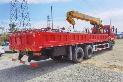 270 HP Dongfeng Huashen F5 6X4 8.5m Truck Crane: Specifications and Features