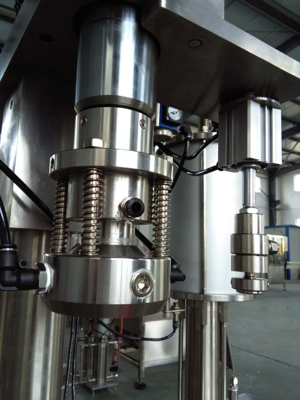 Semi Automatic Aerosol Filling Machines 21