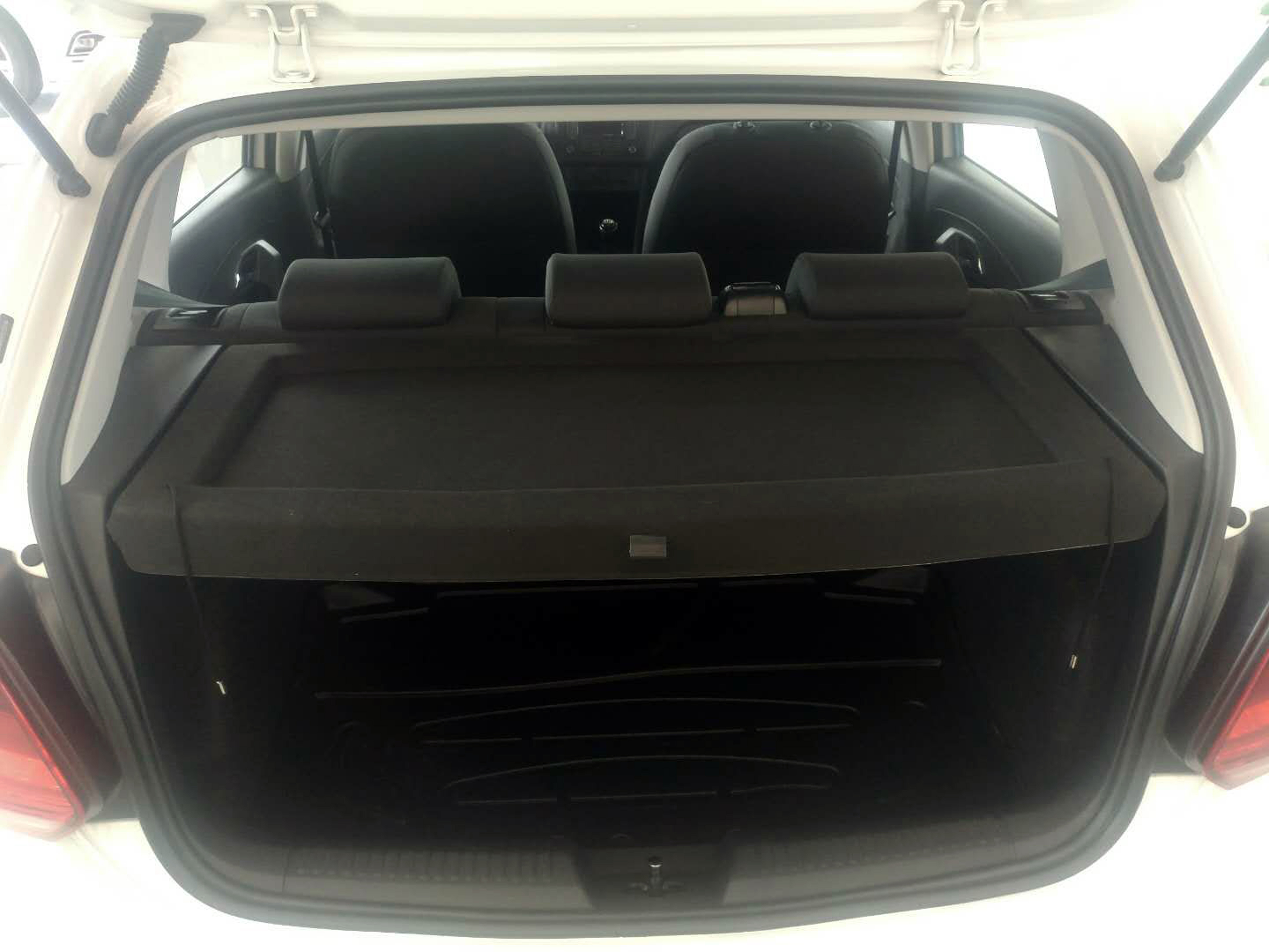 Volkswagen Non-Retractable PVC Trunk Cover