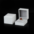 Luxury White Leather Hinge Custom Jewelry Box