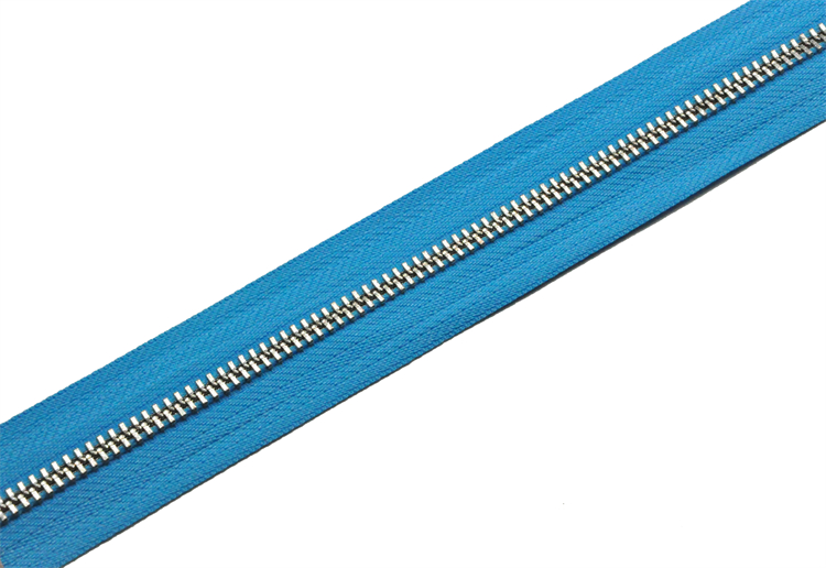 Aluminium plating titanium color metal zipper roll