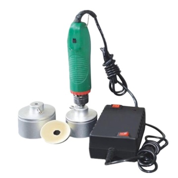 Portable Plastic Bottle Cap Sealer for Liquids and Beverages