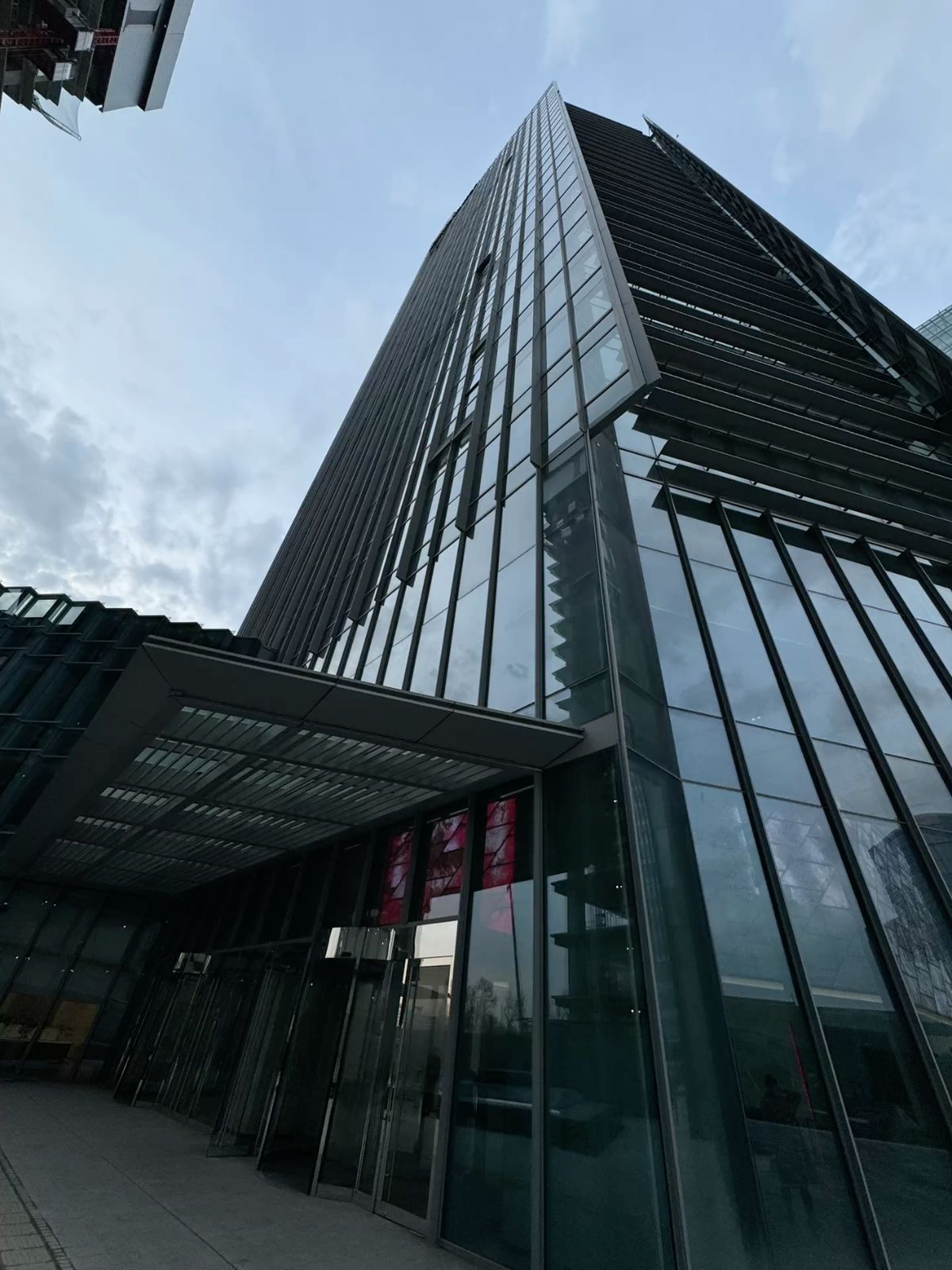 Vertikale freiliegende horizontale Versteckglasvorhangwand