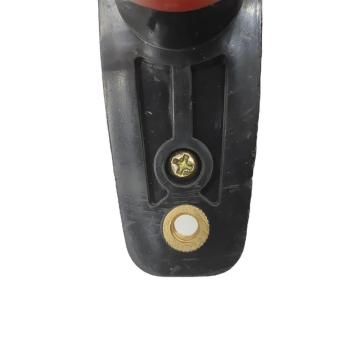 Automobile battery disconnect switch