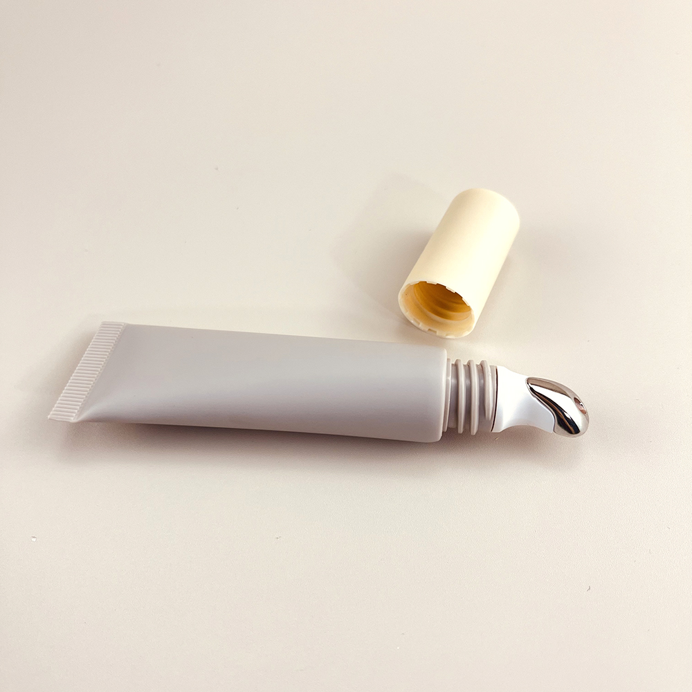 Hot seling lip gloss container cosmetics packaging
